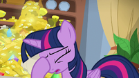 Twilight Sparkle face-hoofs S8E16