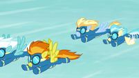 Wonderbolts returning to the ground S6E7