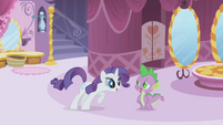 Rarity being intrigued by Spike S1E3