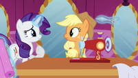 Rarity steps in to help S03E13