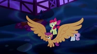 Scootaloo has big Alicorn wings!