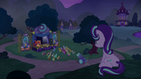 Starlight watches the show from the hill S6E6
