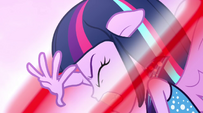 Twilight shielding herself from the force EG2