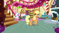 Applejack looking for Pinkie Pie S7E23