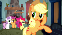 Applejack wondering about the Crusaders S5E6