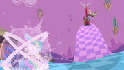 Discord laughing at the princesses S4E02