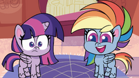 Rainbow Dash "she's camera-ready!" PLS1E1a