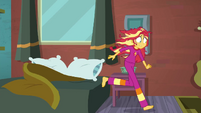 Sunset Shimmer racing out of bed SS6