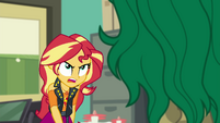 Sunset Shimmer threatening Wallflower EGFF