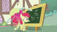 Apple Bloom the mathematician.
