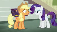 Applejack "ponies move so fast here" S5E16