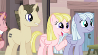 Equalized ponies welcoming Fluttershy S5E02