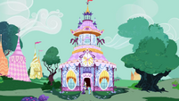 Rainbow and Rarity enter Carousel Boutique S4E21