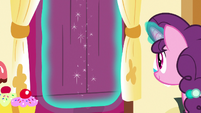 Sugar Belle opening the bakery doors S9E23