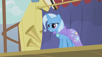 Trixie talking at Rainbow Dash S1E06