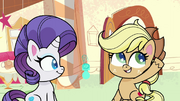 Applejack happy to have her hat back PLS1E3b