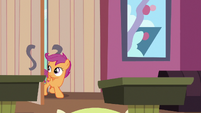 Scootaloo entering the bowling alley S9E23