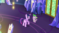 Twilight notices the Cutie Map glowing S7E15