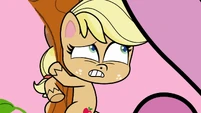 Applejack scared of giant Fluttershy PLS1E7b.png (427 KB)