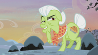 Granny Smith intrigued by the Pairing Stone S5E20