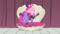 Pinkie Pie singing 2 S1E21