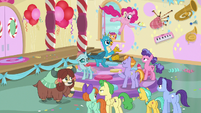 Pinkie jumps around while giving out cupcakes S8E12
