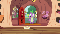 Spike finds the broom S4E15