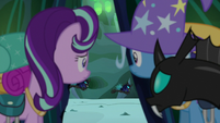 Starlight and friends watch changelings chase Discord S6E26