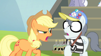 Applejack "What are you doin' here?" S4E20