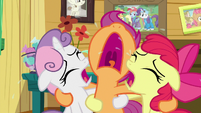 Cutie Mark Crusaders bawling loudly S9E12