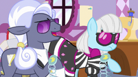 Hoity Toity -this one complements it- S7E9