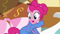 Pinkie Pie declares "friendship brunch!" S7E4
