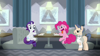 Pinkie Pie still repulsed by the food S6E12