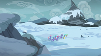 Spike leads royal guards into the Arctic Wastes S6E16