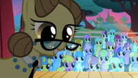 The teacher sees Rarity's new cutie mark S1E23