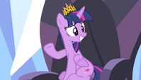 Twilight waving back to Cadance S4E24