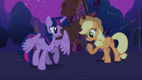 Applejack "never seen anything like it" S03E13