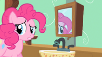 Pinkie Pie looking around S2E13