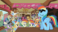 Rainbow Dash Appearing Before Fans S2E08