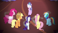 Starlight casting Fiducia Compelus on the main cast S6E21