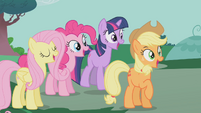 Ponies happy S01E14