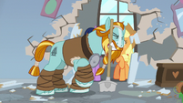 Rockhoof retrieves shovel with his mouth S8E21