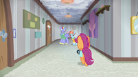 Scootaloo follows Bow and Windy down another hallway S7E7