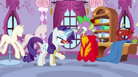 Spike happy to help Rarity S8E11