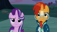 Starlight and Sunburst looking confused S7E24