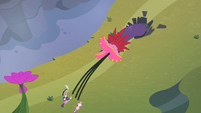 Tatzlwurm facing towards Twilight, Cadance and Discord S4E11