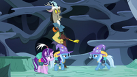 Trixie-Thorax regroups with his friends S6E26