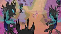 Changelings looking at main 6 running S2E26