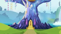 Exterior shot of the Castle of Friendship S7E24.png (899 KB)