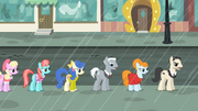 Manehattan ponies in line S4E08